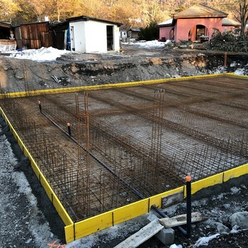 Construction d'une piscine (apres ferraillage).jpg